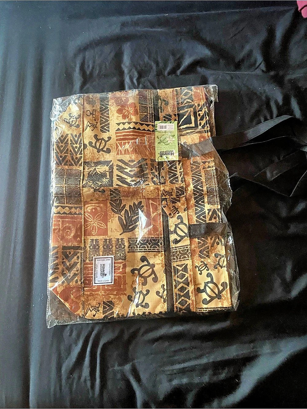 Hawaii Hang Loose Printed Hawaiian Tote NWT in Brown & Black